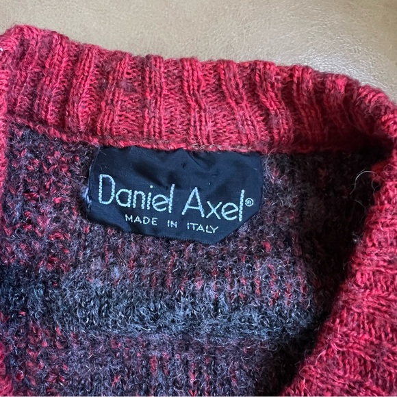 Vintage Wool Red and Gray Checkered Cropped Crop Sweater - Picture 4 of 4